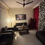 The Den- Private Apartment For Long Stays
