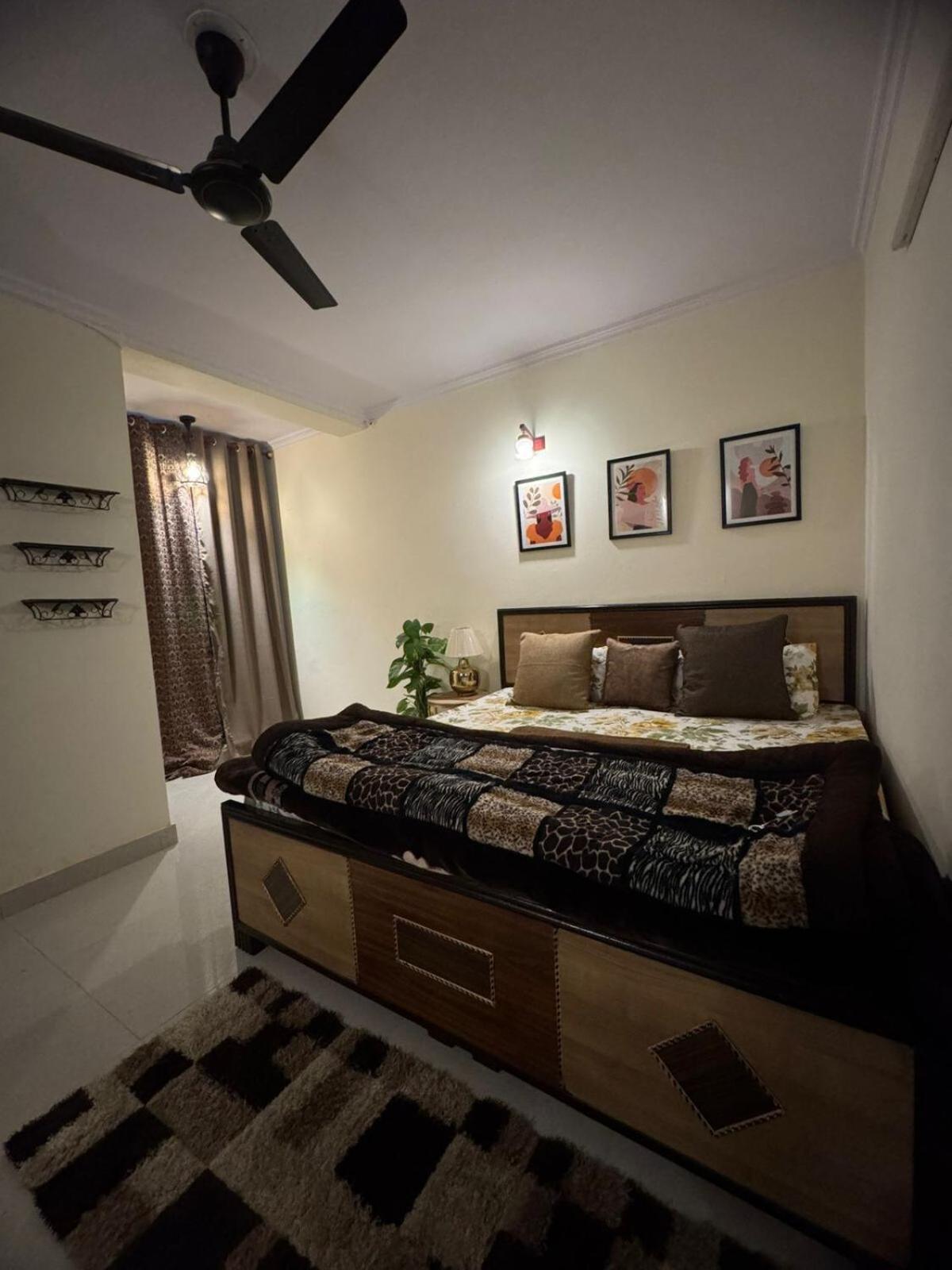 The Den- Private For Long New Delhi