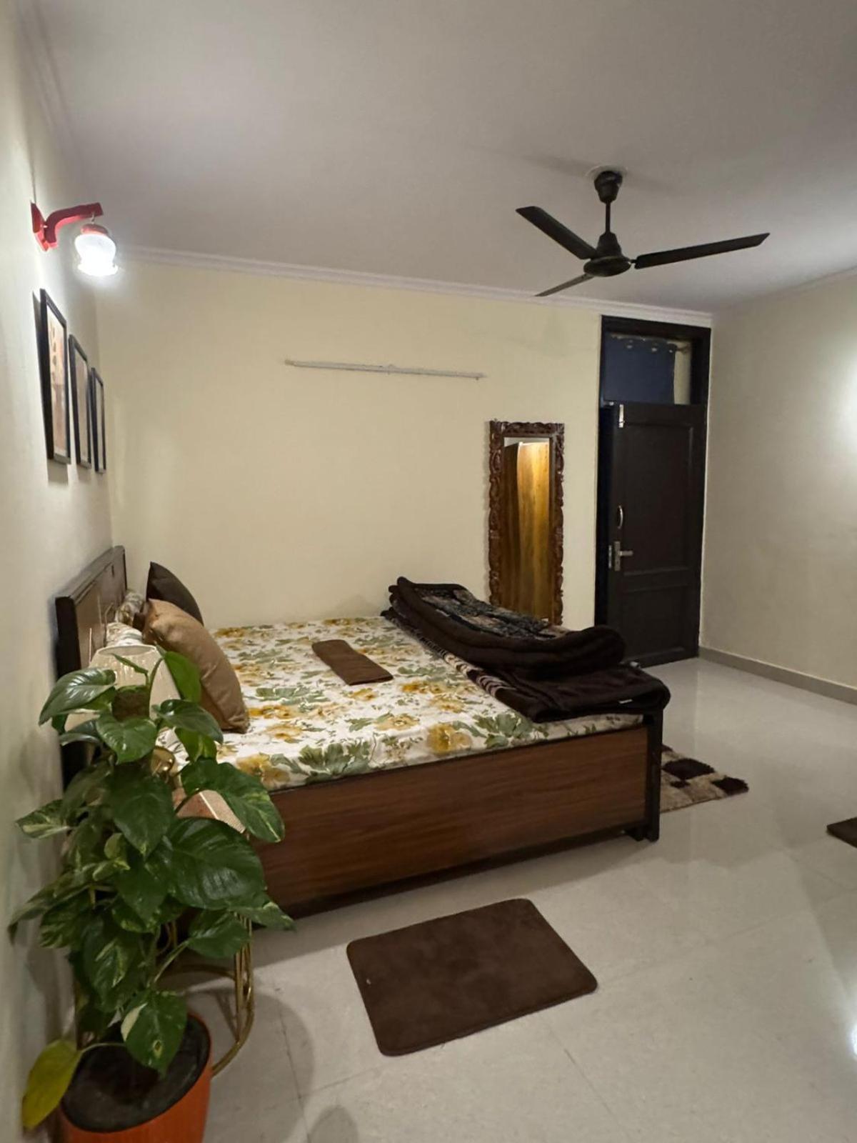 The Den- Private For Long New Delhi