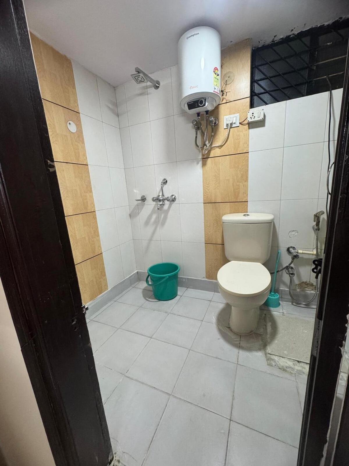 The Den- Private For Long * New Delhi